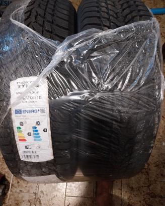 pneumatici invernali 215/70 R16