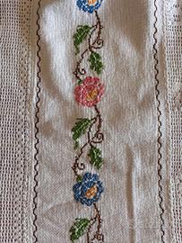 Coperta ricamata a mano, pezzo unico