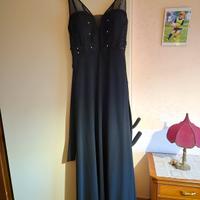 Abito nero da sera lungo con pizzo sulle spalle – 