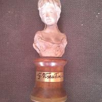 Statuina d'autore in porcellana busto di donna