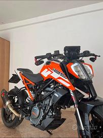 KTM duke 125