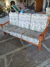 Divano in legno tre posti
