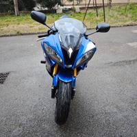 Yamaha R6