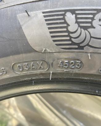 Pneumatico  Michelin 215/55 R18
