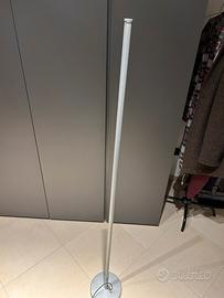 Lampada terra led piantana