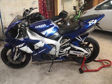 Yamaha YZF R1 - 1998