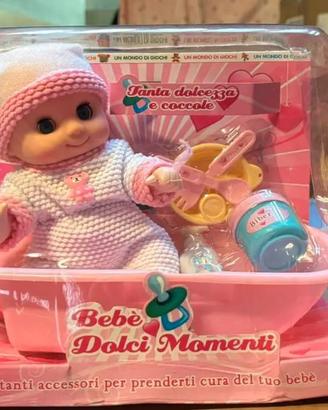 bambola in vasca giocattolo per bambini 