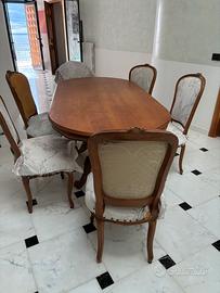 tavolo con le sedie