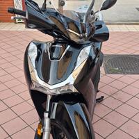 HONDA sh 125 novembre 2022 km 9600