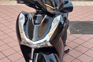 HONDA sh 125 novembre 2022 km 9600