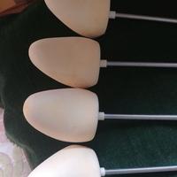 4 tendiscarpe in plastica a molla