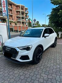 AUDI Q3 2.O TDI BUSINESS ADVANCED S-TRONIC