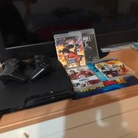 PlayStation 3 Slim 160GB con 2 joystick e 4 giochi