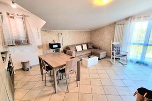 Attico trilocale arredato a due passi dal centro