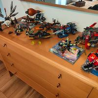 Sette set Lego Ninjago e Nexo Knights