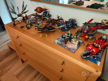 Sette set Lego Ninjago e Nexo Knights