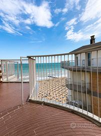 Attico/quadrilocale/18.04-30.05/p.marconi