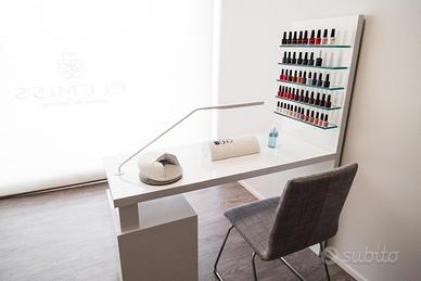Scrivania manicure professionale con LED