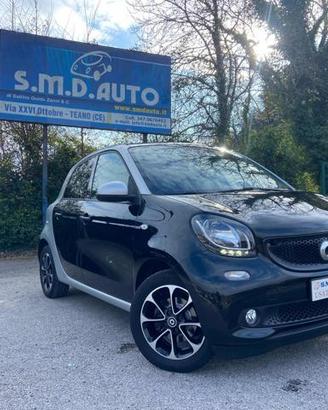 SMART ForFour 70 1.0 Passion