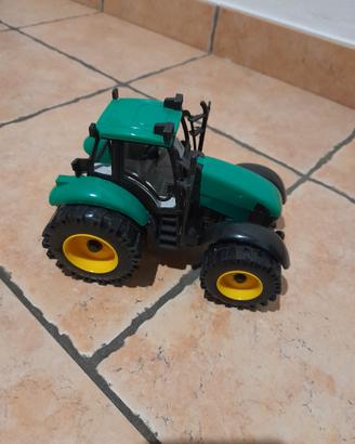 trattori e attrezzature 