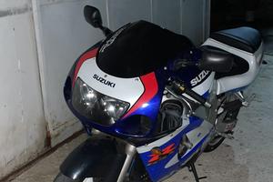 Suzuki gsxr 600 srad VENDUTA