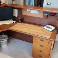 Scrivania reception  angolare + mobili a corredo 