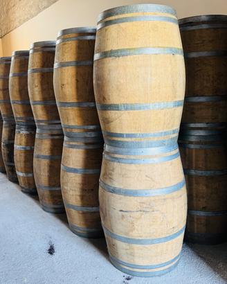 Complementi d’arredo giardino locale vineria casa