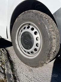 4 gomme estive ContiVanContact 100 - 215/65 R16C