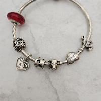 bracciale con charme pandora originale