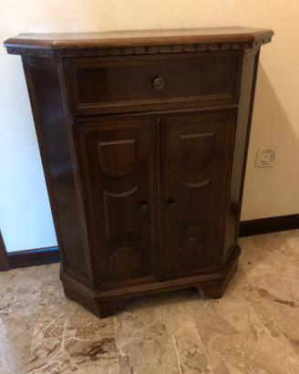 Angoliera in legno massello
