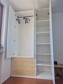 armadio da camera con cassettiera e appendiabiti 