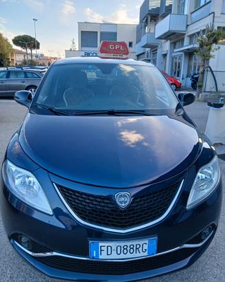Lancia Ypsilon 1.2 69 CV 5 porte GPL Ecochic Gold