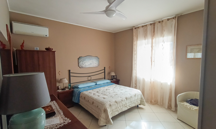 Villa indipendente Varcaturo