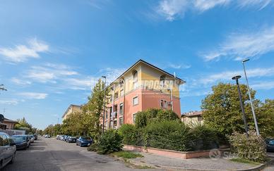 TRE LOCALI AL 2°PIANO CON ASCENSORE