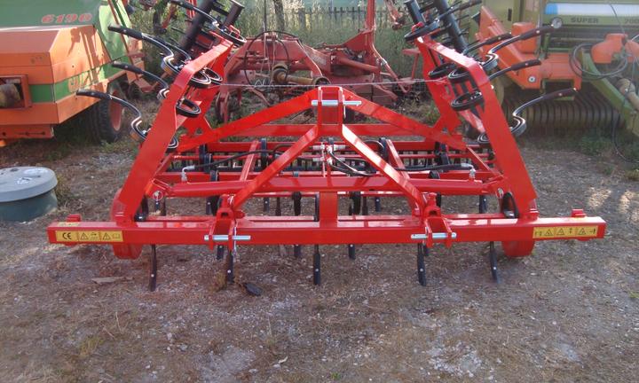 Vibrocoltivatore a molle nuovo