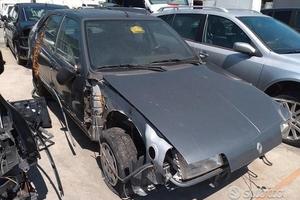 Renault 19 Berlina Demolita - Per Ricambi