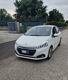 Peugeot 208 gpl anno 2017