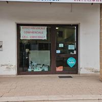 Locale commerciale con grande esposizione