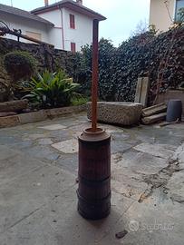 attrezzo per fare il burro antico