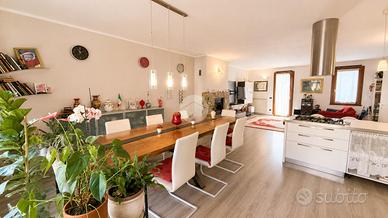 CASA SEMINDIPENDENTE A MALEGNO