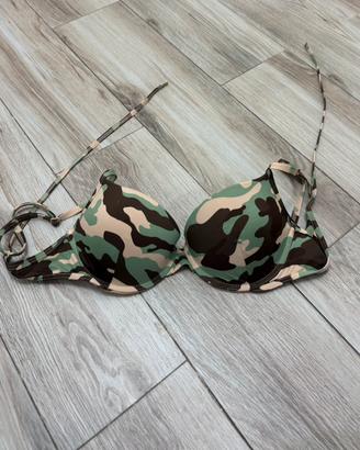 costume
