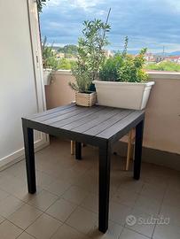 Tavolo giardino