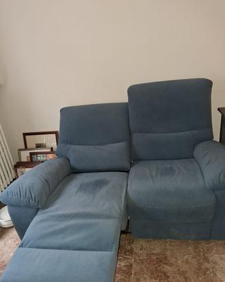 Divano reclinablile elettricamente