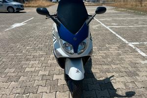 Scooter tmax 500