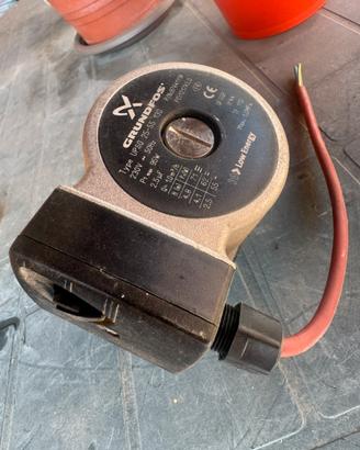 Pompa circolatore grundfos