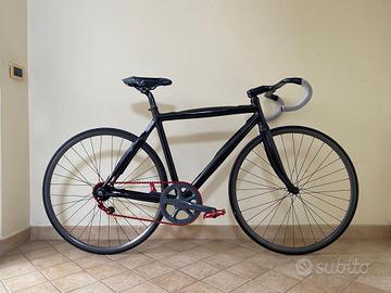 Bicicletta fixed carbonio