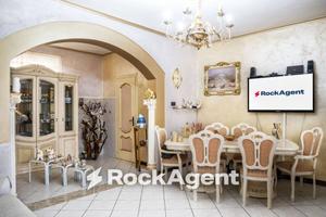 Casa indipendente di 110 m² con 3 locali e box aut