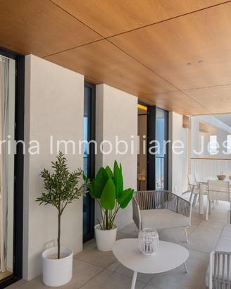 Appartamento trilocale di pregio con piscina front
