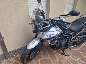 Triumph Tiger 800 del 2016