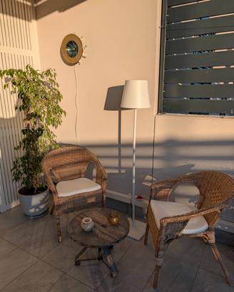 Coppia di  poltroncine vimini con cuscino 
